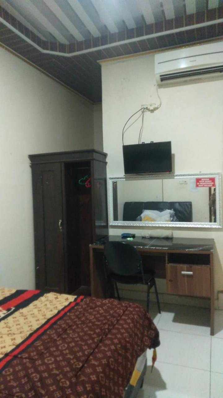Wisma Reza Palopo Motel Kültér fotó