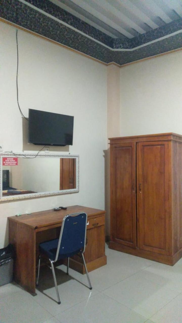 Wisma Reza Palopo Motel Kültér fotó